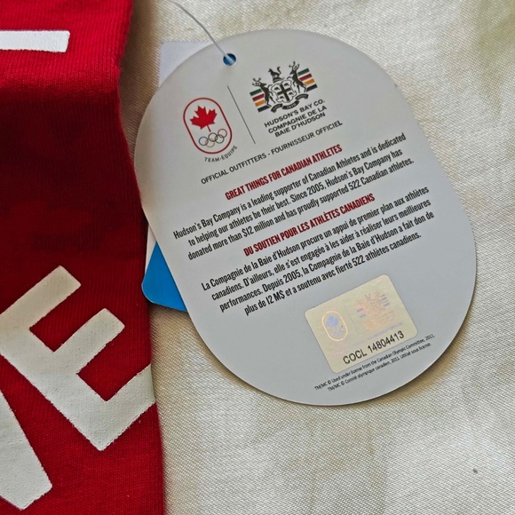 OLYMPICS OFFICIAL 2012 CDN TEAM T-SHIRT, RED & WHITE, COLOUR EMBROIDERY, HOLOGRA - Picture 5 of 7